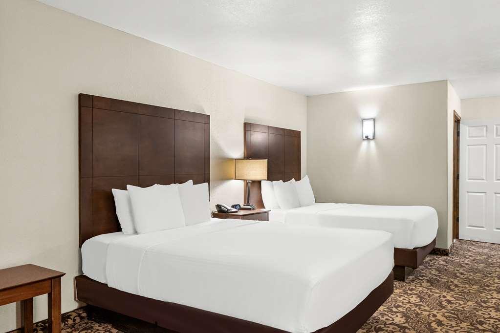 Best Western George West Executive Inn Стая снимка