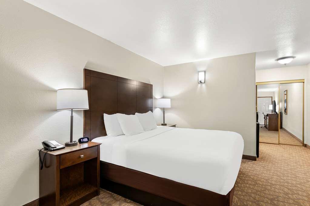 Best Western George West Executive Inn Стая снимка