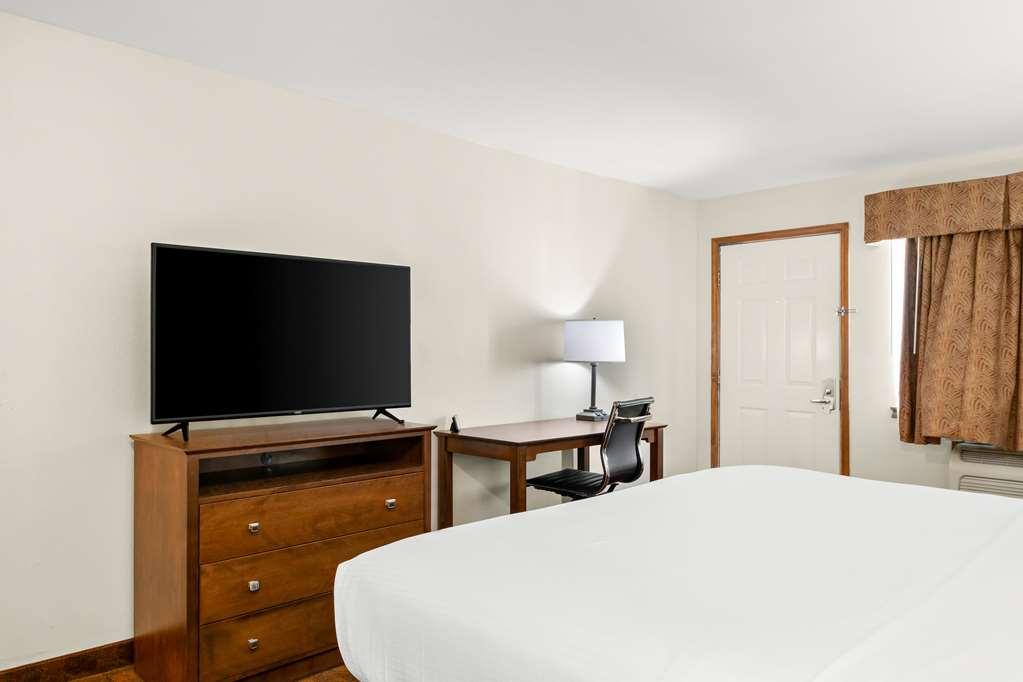Best Western George West Executive Inn Стая снимка