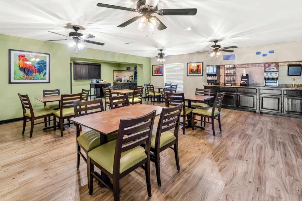 Best Western George West Executive Inn Екстериор снимка