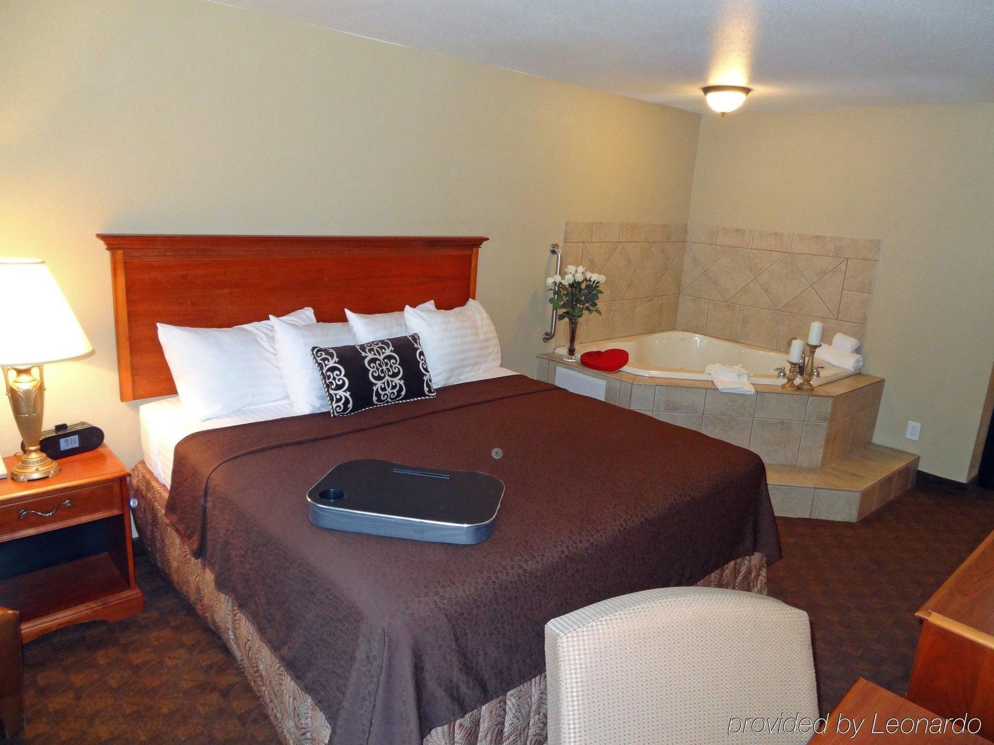 Best Western George West Executive Inn Стая снимка