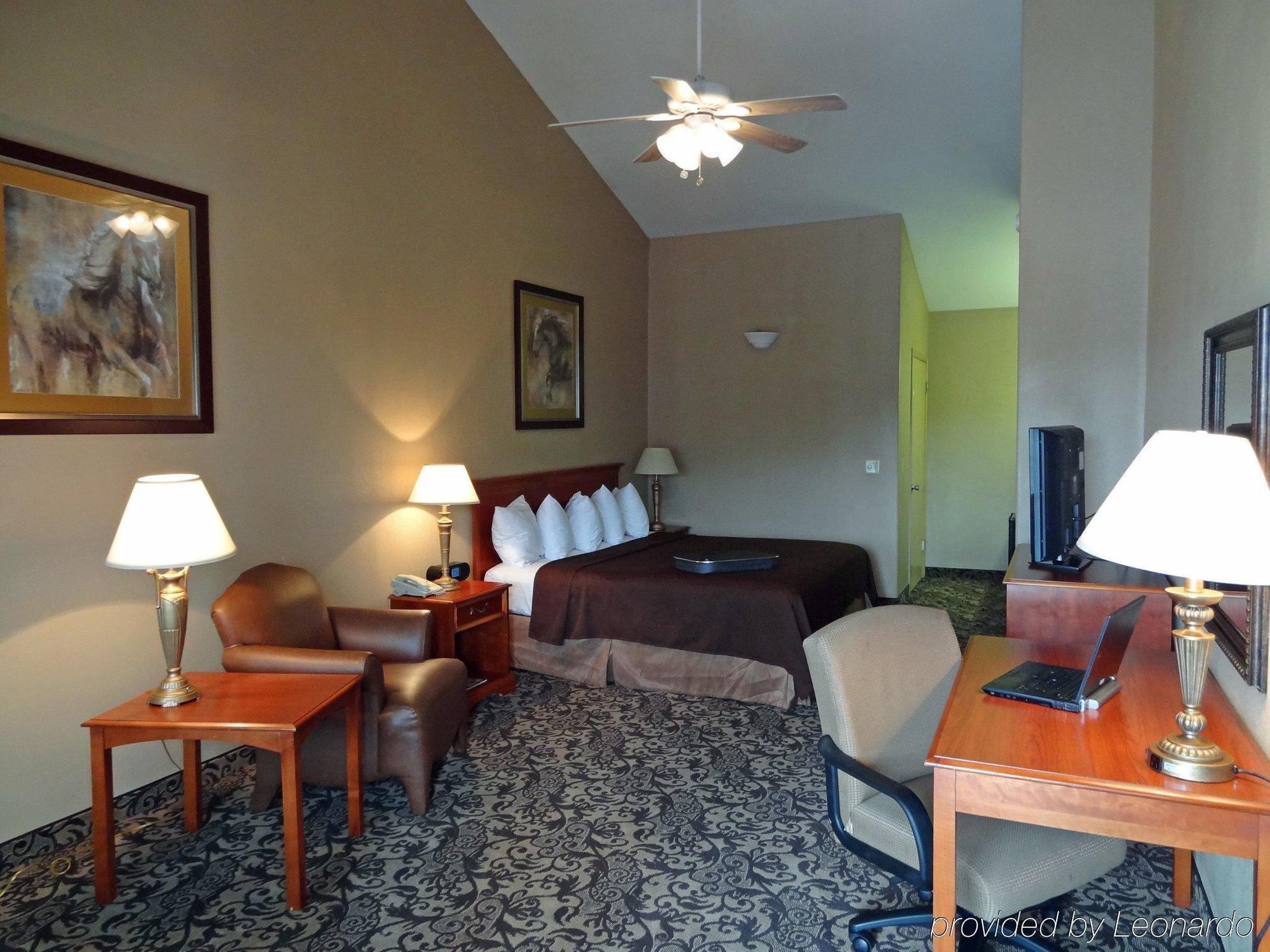 Best Western George West Executive Inn Стая снимка