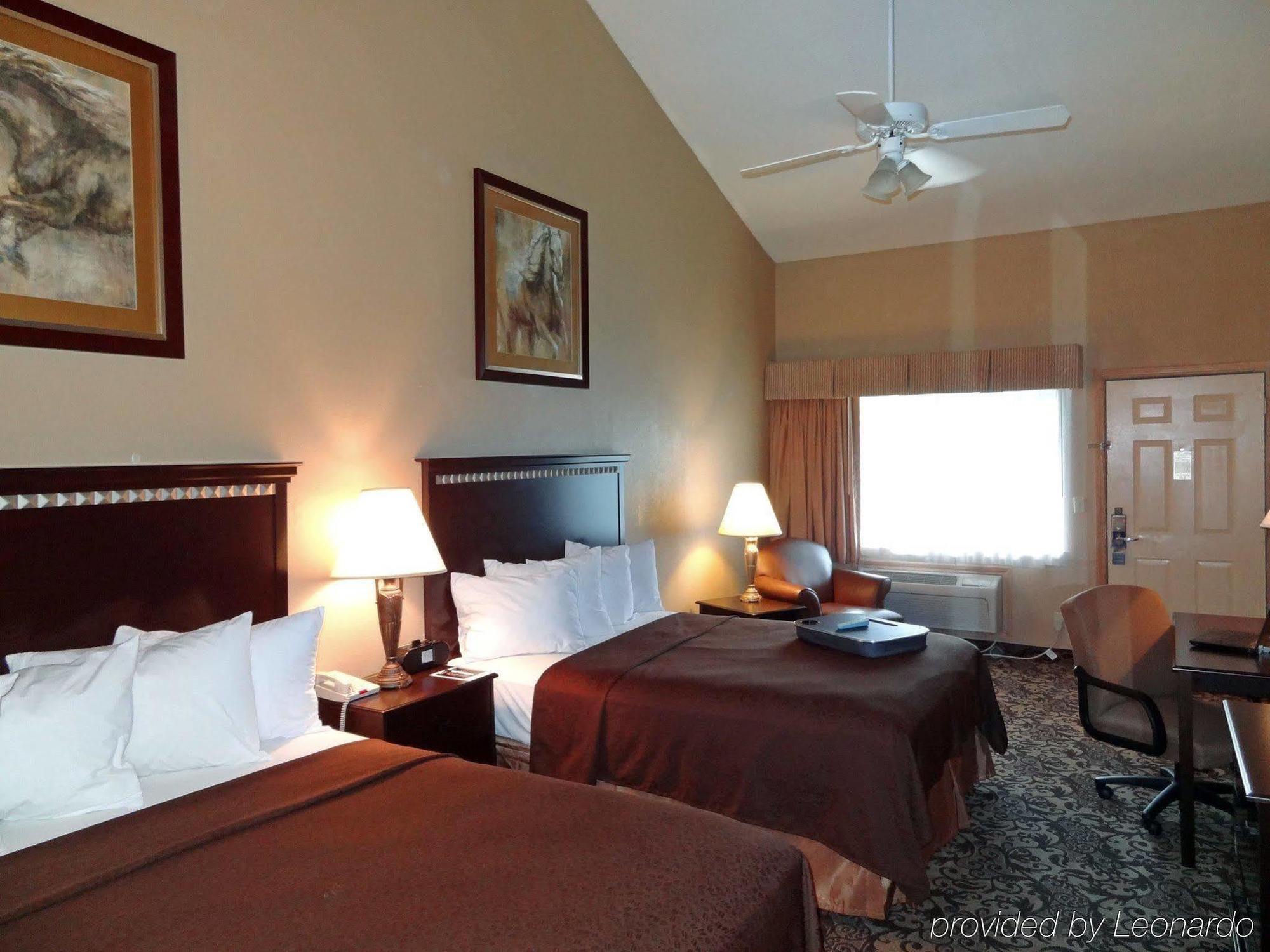 Best Western George West Executive Inn Екстериор снимка
